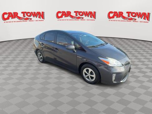 Used 2015 Toyota Prius Three image 2