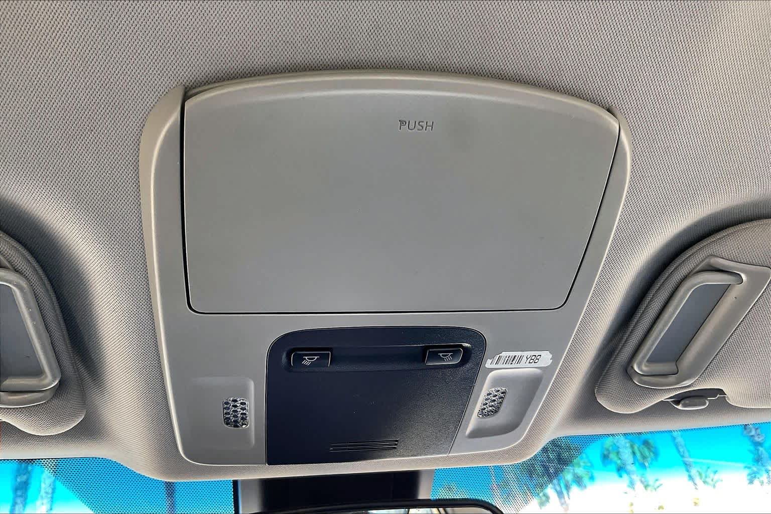 Used 2018 Toyota Camry LE FWD image 28
