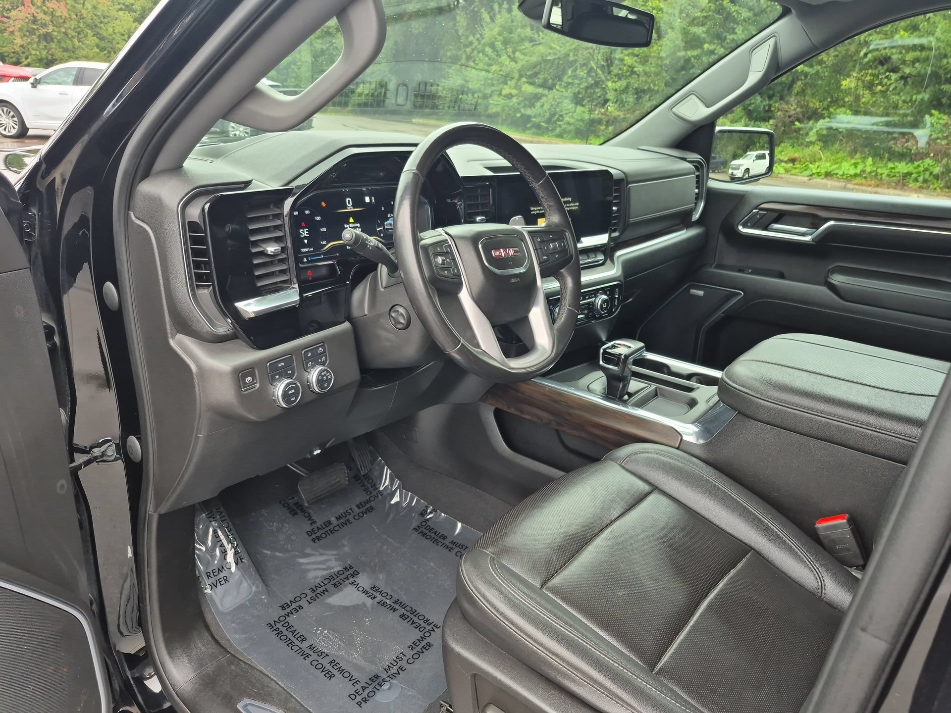 Used 2023 GMC Sierra 1500 SLT w/ SLT Premium Package AWD/4WD image 11