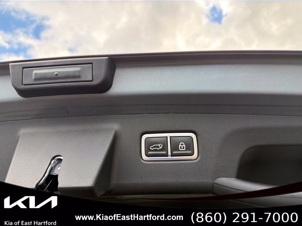 Used 2023 Kia Sorento SX AWD/4WD image 17