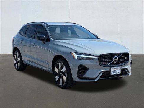 Used 2025 Volvo XC60 T8 Plus w/ Protection Package Premier image 7