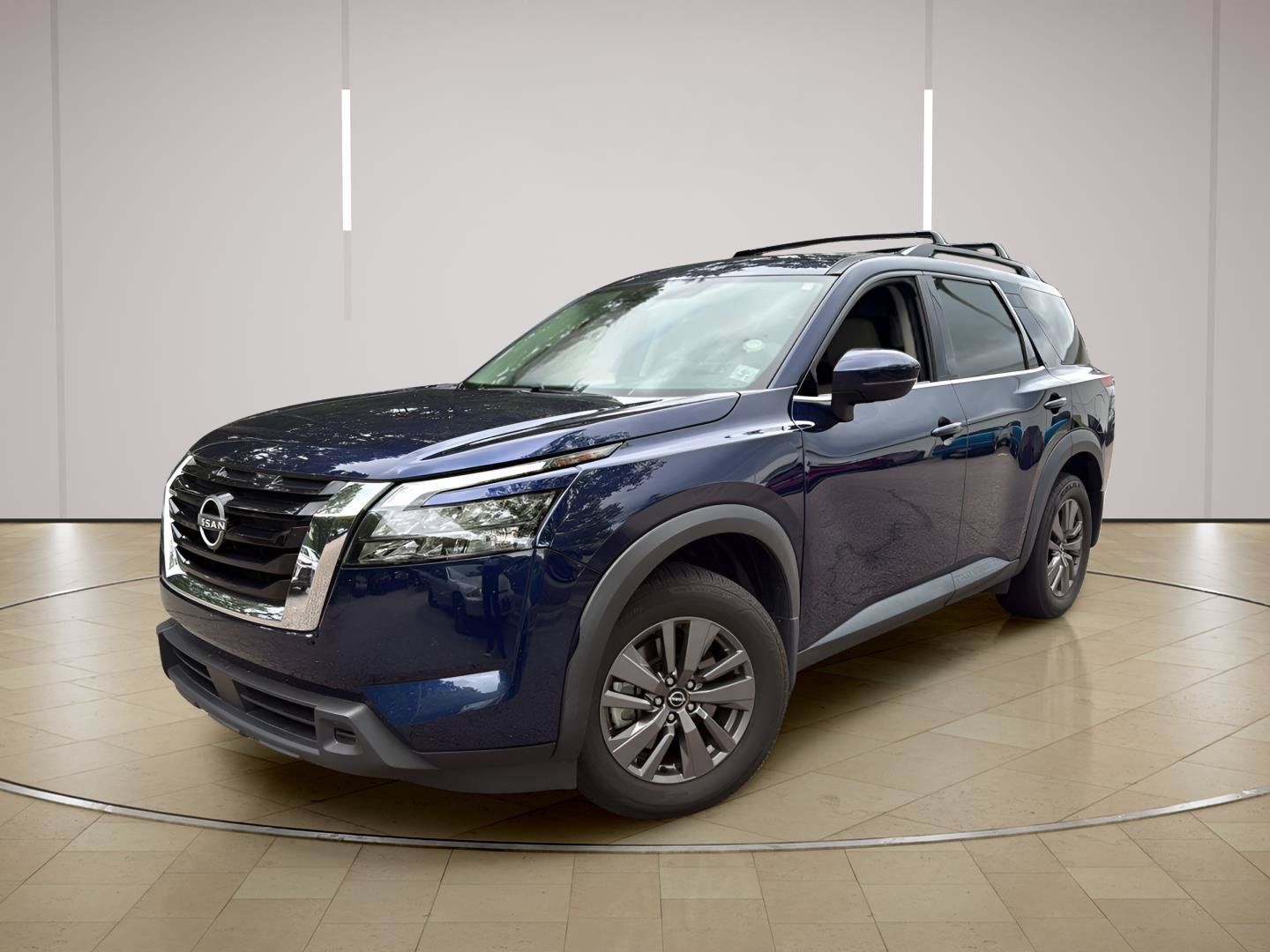Used 2023 Nissan Pathfinder SV FWD image 1