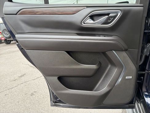 Used 2021 Chevrolet Tahoe LT w/ LT Signature Package image 22