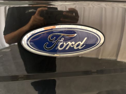 Used 2015 Ford F150 Lariat w/ Equipment Group 502A Luxury image 16