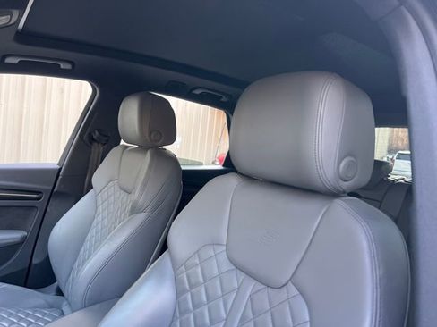 Used 2018 Audi SQ5 Prestige image 16