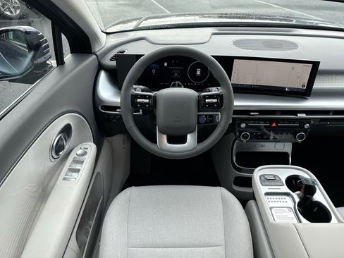 New 2026 Hyundai Ioniq 9 SE image 16