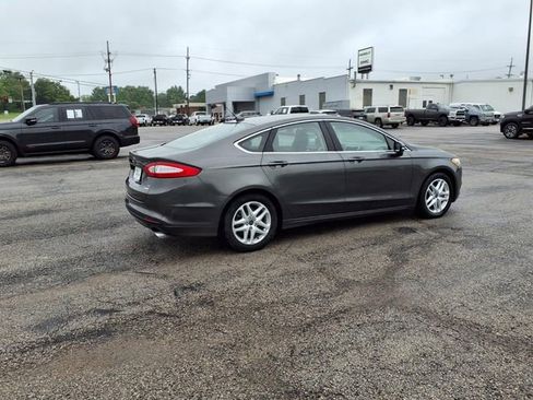 Used 2016 Ford Fusion SE w/ Equipment Group 202A FWD image 19