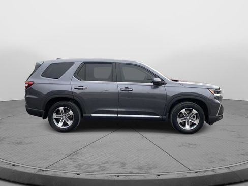 Used 2023 Honda Pilot EX-L image 2