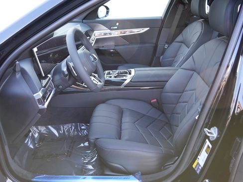 New 2026 BMW i7 xDrive60 image 11