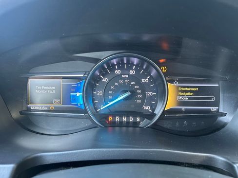 Used 2018 Ford Explorer XLT w/ Equipment Group 201A image 15