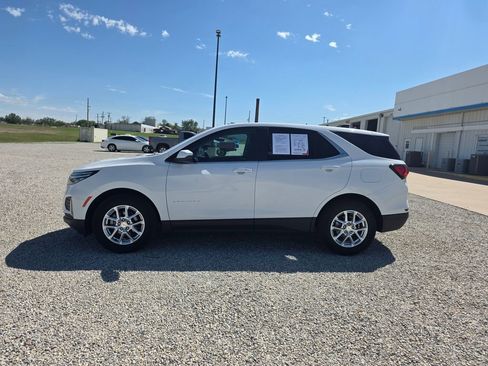 Used 2024 Chevrolet Equinox LT w/ LPO, Floor Liner Package FWD image 7