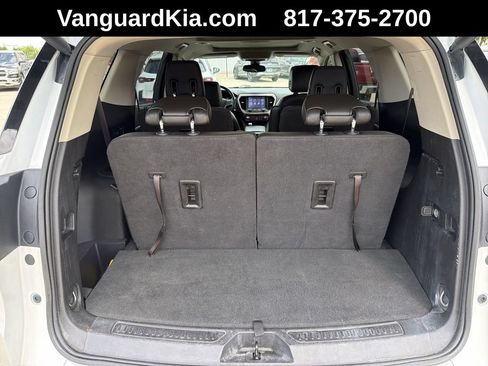 Used 2019 GMC Acadia Denali w/ Technology Package FWD image 23