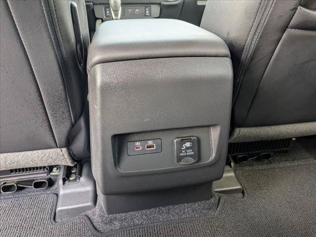 Used 2024 Nissan Frontier SL RWD image 16