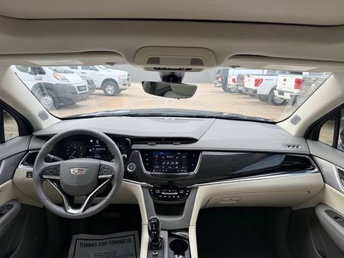 Used 2020 Cadillac XT6 Premium Luxury FWD image 19