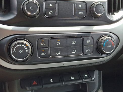 Used 2019 Chevrolet Colorado LT AWD/4WD image 15