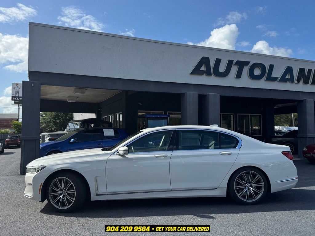 Used 2020 BMW 750i xDrive w/ Executive Package AWD/4WD image 3