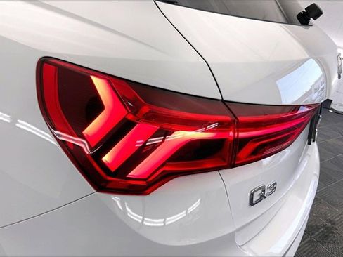 Certified 2025 Audi Q3 2.0T Premium Plus w/ Premium Plus Package image 29