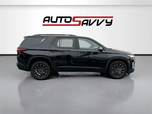 Used 2023 Chevrolet Traverse RS image 8