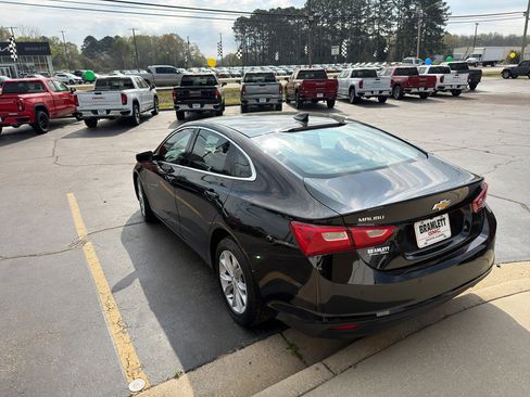 Used 2025 Chevrolet Malibu LT image 7
