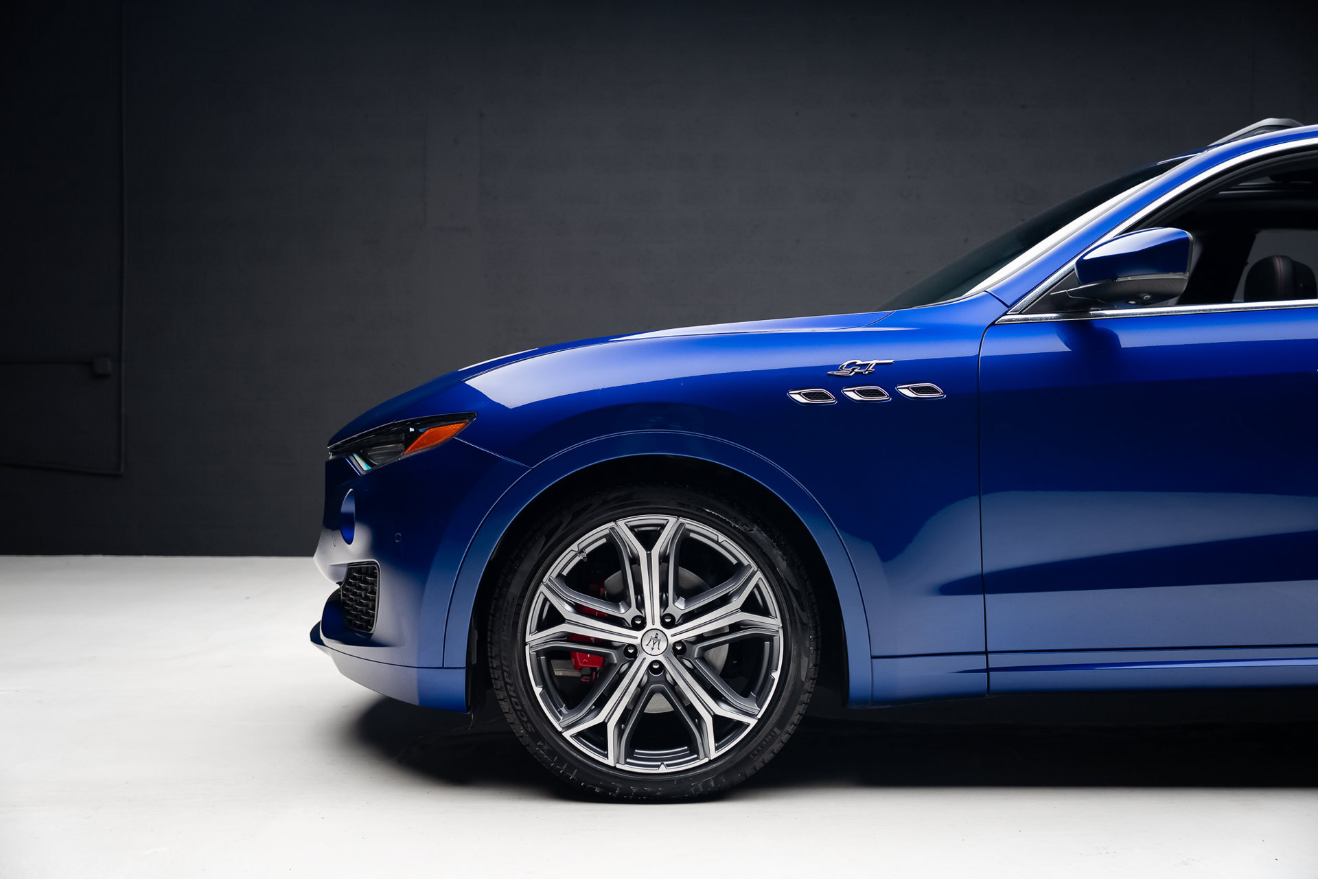 Used 2023 Maserati Levante GT AWD/4WD image 19