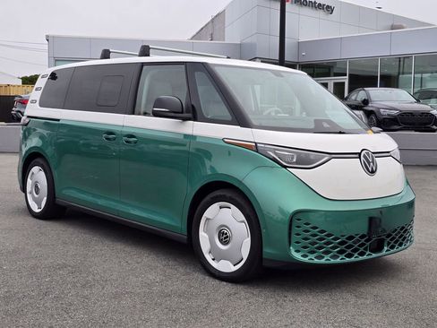 Used 2025 Volkswagen ID. Buzz Pro S Plus AWD/4WD image 1