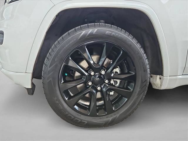 Used 2020 Jeep Grand Cherokee Altitude AWD/4WD image 24