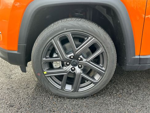 New 2026 Jeep Compass Latitude image 15