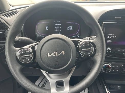 Used 2023 Kia Soul S FWD image 15