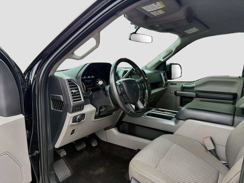 Used 2016 Ford F150 XLT w/ Equipment Group 302A Luxury AWD/4WD image 24