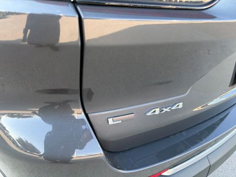 Used 2022 Jeep Grand Cherokee L Limited AWD/4WD image 9