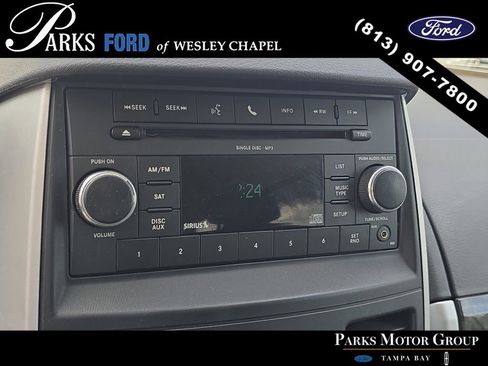 Used 2010 Dodge Grand Caravan SXT FWD image 21