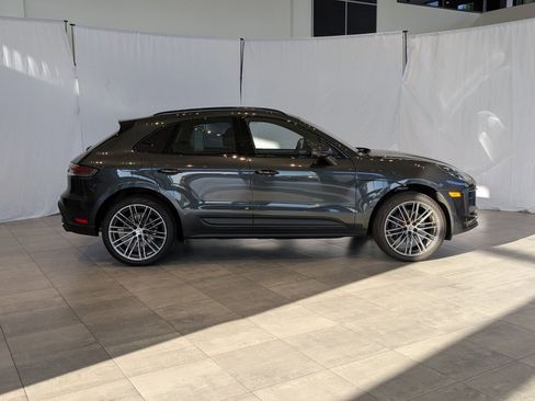 Used 2025 Porsche Macan image 8
