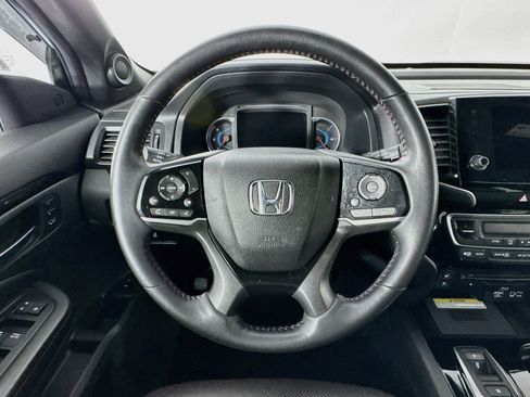 Certified 2022 Honda Pilot Black Edition image 11
