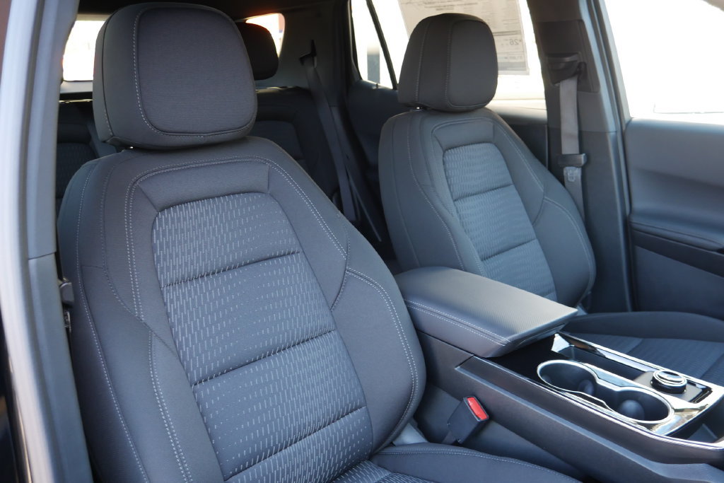 New 2027 Chevrolet Equinox LT w/ Safety and Technology Package AWD/4WD image 11