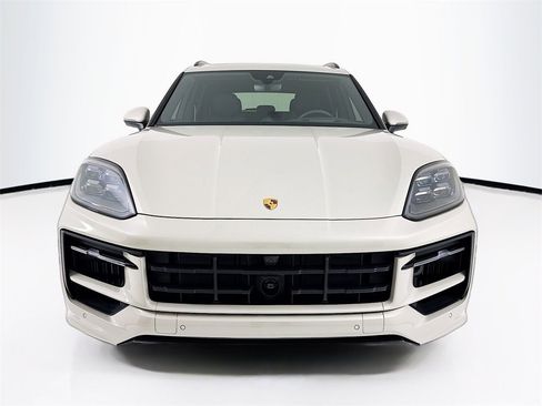 New 2026 Porsche Cayenne S image 6