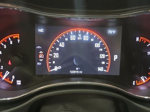 Used 2014 Dodge Durango Limited w/ Nav & Power Liftgate Group AWD/4WD image 17