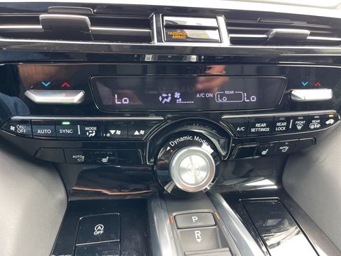 Used 2023 Acura MDX w/ Technology Package AWD/4WD image 11