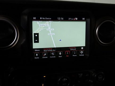 Used 2021 Jeep Wrangler Unlimited Rubicon image 7