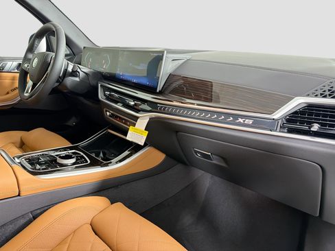 New 2026 BMW X5 xDrive50e image 30