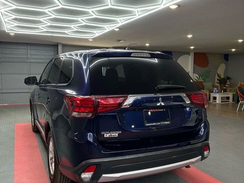 Used 2016 Mitsubishi Outlander ES image 4