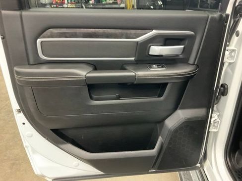 Used 2024 RAM 2500 Big Horn AWD/4WD image 12