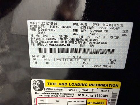 Used 2025 Ford Expedition Platinum AWD/4WD image 40