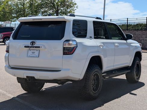 Used 2022 Toyota 4Runner SR5 Premium w/ Moonroof Package AWD/4WD image 6