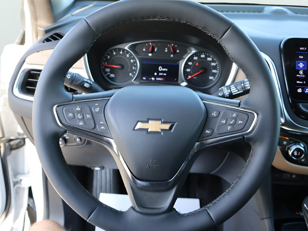 Used 2024 Chevrolet Equinox Premier FWD image 30