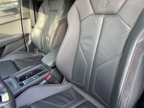 Used 2020 Audi Q3 2.0T Premium Plus w/ Premium Plus Package image 12