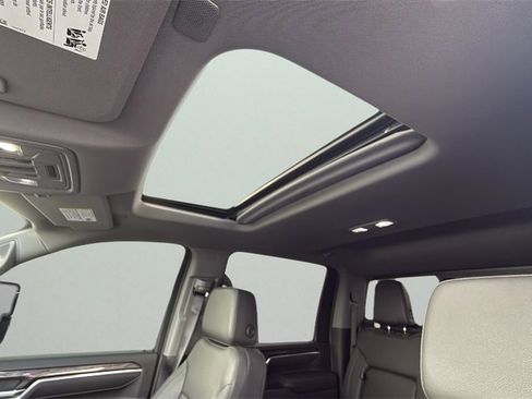 Used 2025 Chevrolet Silverado 2500 LTZ w/ LTZ Premium Package image 42