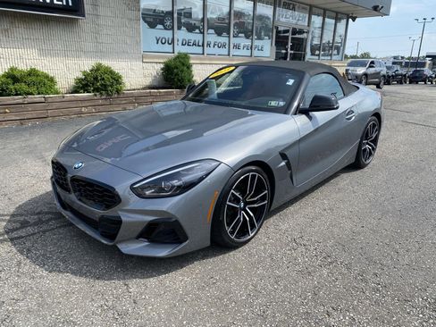 Used 2023 BMW Z4 sDrive30i w/ Premium Package RWD image 2
