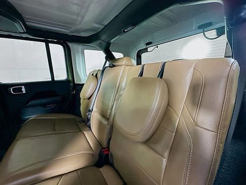 Used 2022 Jeep Wrangler Unlimited Sahara w/ Cold Weather Group image 32