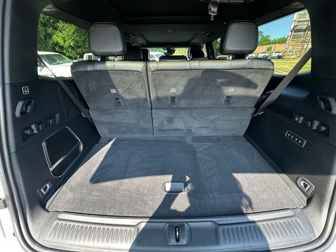 Used 2022 Jeep Wagoneer Series III w/ Premium Group I AWD/4WD image 39