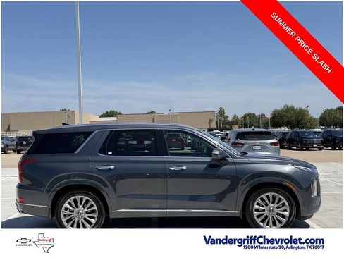 Used 2020 Hyundai Palisade Limited FWD image 3